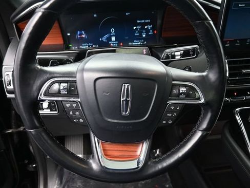 Used 2024 Lincoln Navigator Reserve AWD/4WD image 24