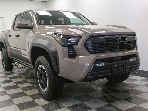 New 2026 Toyota Tacoma TRD Off-Road image 2