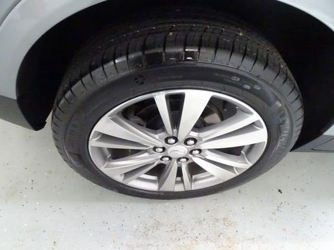 Certified 2024 Cadillac XT5 Premium Luxury AWD/4WD image 30