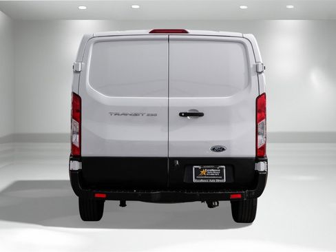Used 2019 Ford Transit 250 130 Low Roof image 7
