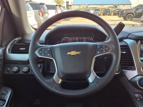 Used 2015 Chevrolet Tahoe LTZ AWD/4WD image 13