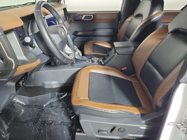 Used 2024 Ford Bronco Outer Banks AWD/4WD image 19