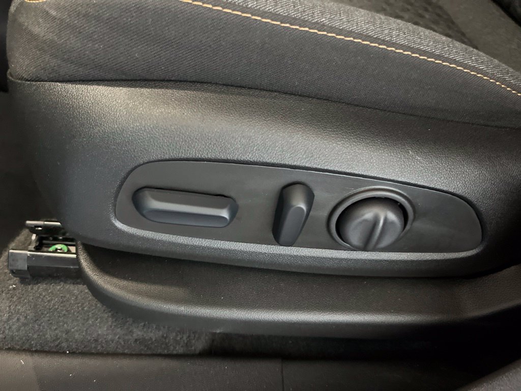 Used 2024 Chevrolet Equinox LT AWD/4WD image 19
