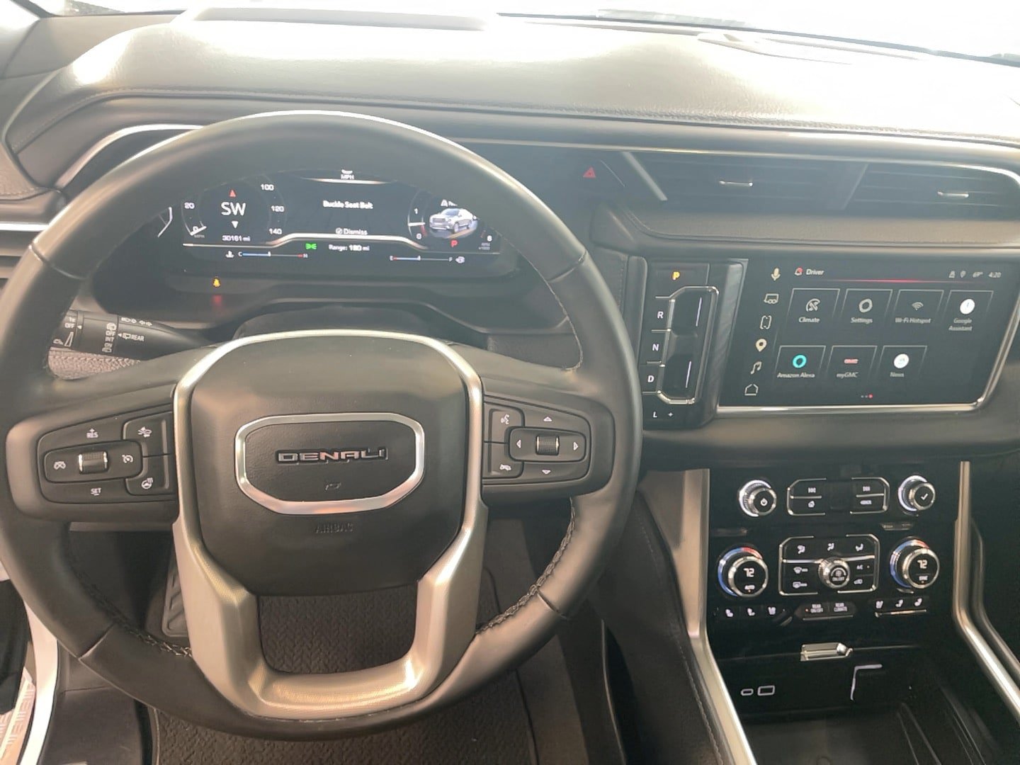 Used 2024 GMC Yukon XL Denali AWD/4WD image 17