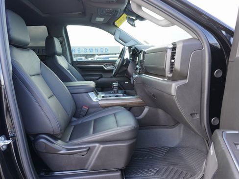 Used 2024 Chevrolet Silverado 1500 LT Trail Boss w/ LT Trail Boss Premium Package image 23