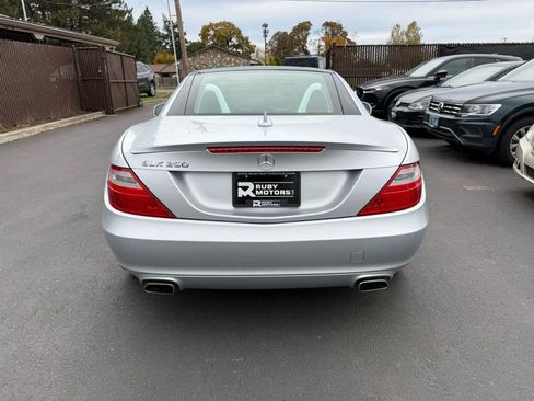 Used 2015 Mercedes-Benz SLK 250 image 6