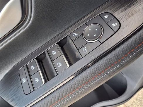 New 2025 Nissan Kicks SR w/ Illumination Package image 18