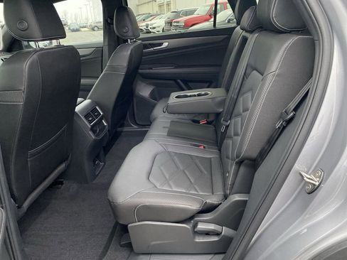 New 2025 Volkswagen Atlas Cross Sport SE image 28