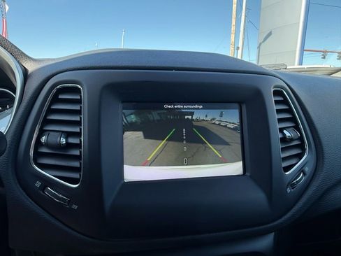 Used 2021 Jeep Compass Latitude w/ Convenience Group image 18