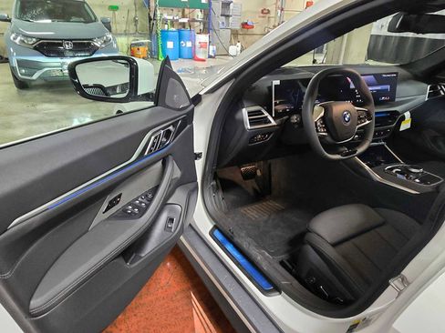 New 2026 BMW i4 xDrive40i w/ Premium Package image 19