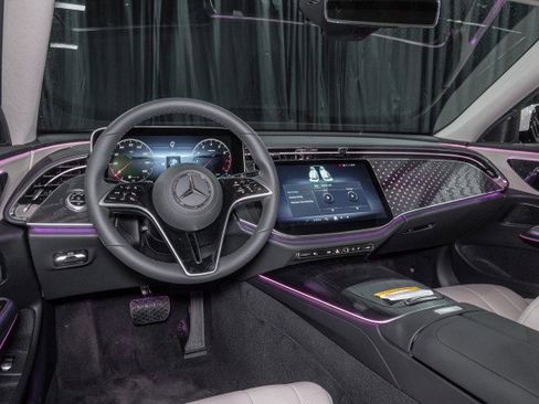 New 2026 Mercedes-Benz E 350 4MATIC Sedan image 18
