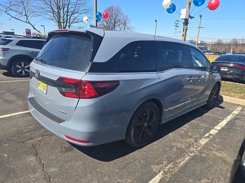 Used 2023 Honda Odyssey Sport image 7