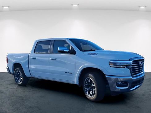 Certified 2025 RAM 1500 Laramie image 21