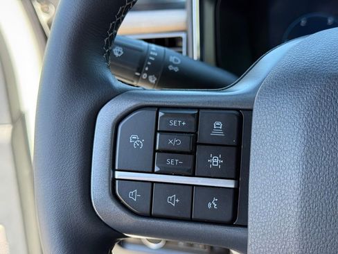 Certified 2025 Ford F350 Lariat w/ Lariat Ultimate Package image 15