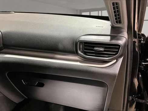 Used 2021 Ford Explorer XLT w/ Equipment Group 202A image 16