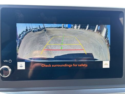 Used 2025 Toyota Tacoma TRD Off-Road image 19