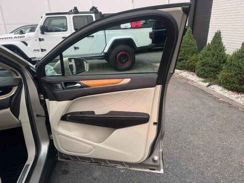 Used 2015 Lincoln MKC AWD w/ Equipment Group 102A Reserve image 22
