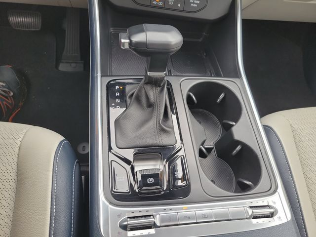 Certified 2025 Kia Carnival SX Prestige FWD image 38
