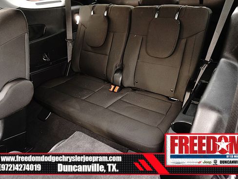 Used 2021 Ford Explorer XLT image 16