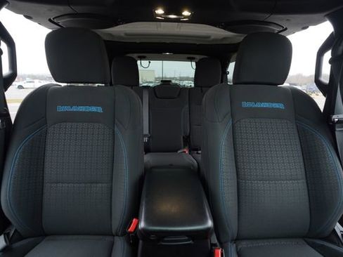 Used 2021 Jeep Wrangler Unlimited Islander image 34