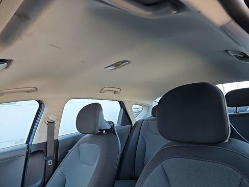 Used 2025 Kia K4 LXS image 19