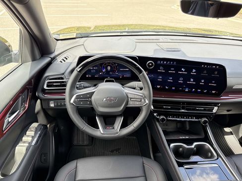 New 2026 Chevrolet Traverse Z71 w/ Enhanced Driving Package image 14