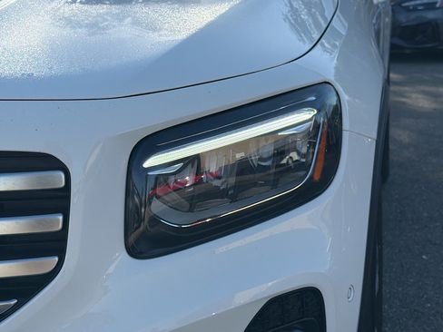 Used 2025 Mercedes-Benz GLB 250 image 9