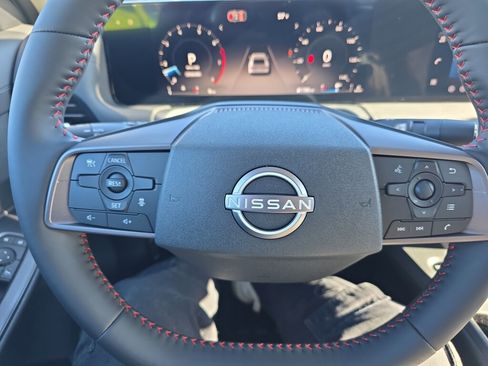 New 2026 Nissan Sentra SR w/ Floor Mat Package FWD image 8