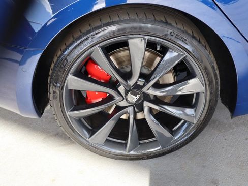 Used 2020 Tesla Model 3 Performance image 39