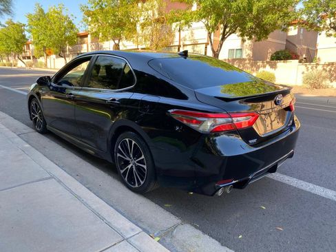 Used 2019 Toyota Camry SE w/ Audio Package FWD image 14