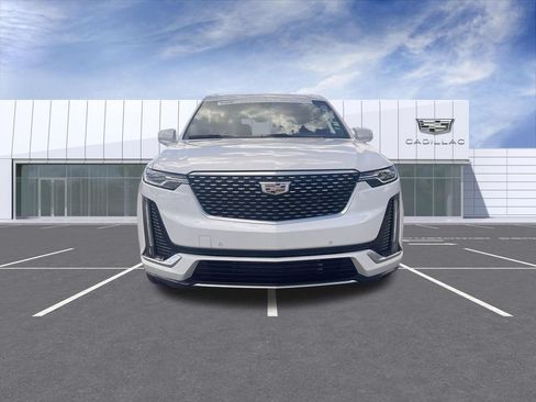 Certified 2023 Cadillac XT6 Premium Luxury w/ LPO, Floor Liner Package AWD/4WD image 3