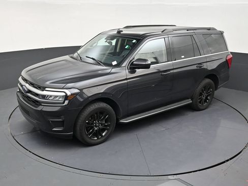 Used 2023 Ford Expedition XLT RWD image 12