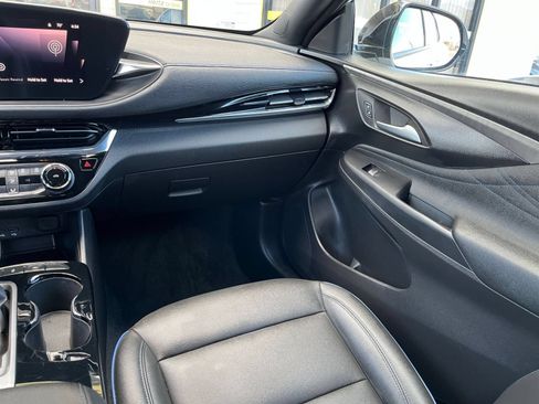 Used 2025 Buick Envista Sport Touring FWD image 33