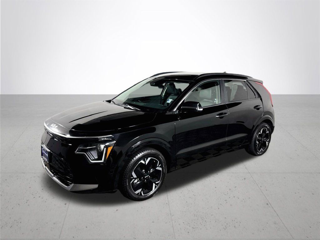 Used 2023 Kia Niro Wind w/ Wind Preserve Package FWD image 2
