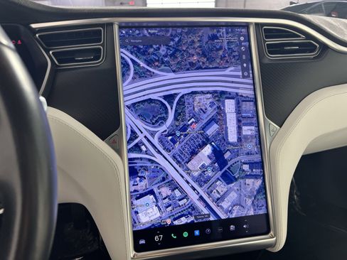 Used 2017 Tesla Model S 90D image 20