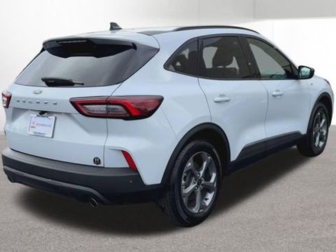 Used 2025 Ford Escape ST-Line image 9