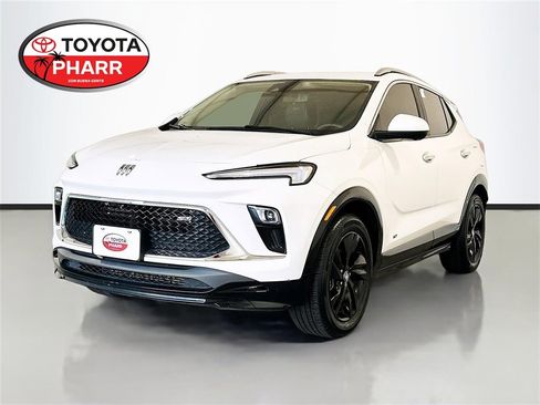 Used 2025 Buick Encore GX Sport Touring w/ Advanced Technology Package image 1