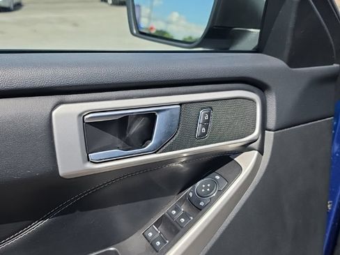 Used 2023 Ford Explorer XLT w/ Equipment Group 202A AWD/4WD image 17