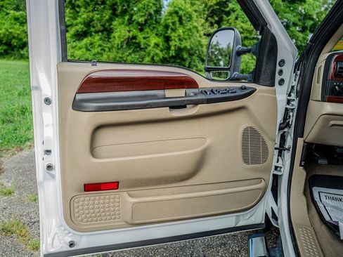 Used 2007 Ford F350 Lariat AWD/4WD image 13