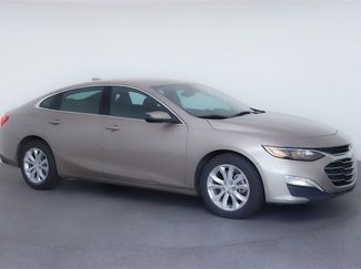 Used 2023 Chevrolet Malibu LT image 1