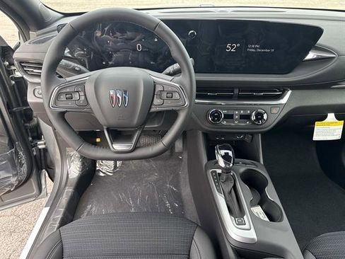 Used 2026 Buick Envista Preferred image 17