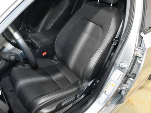 Used 2025 Honda Civic Sport image 25