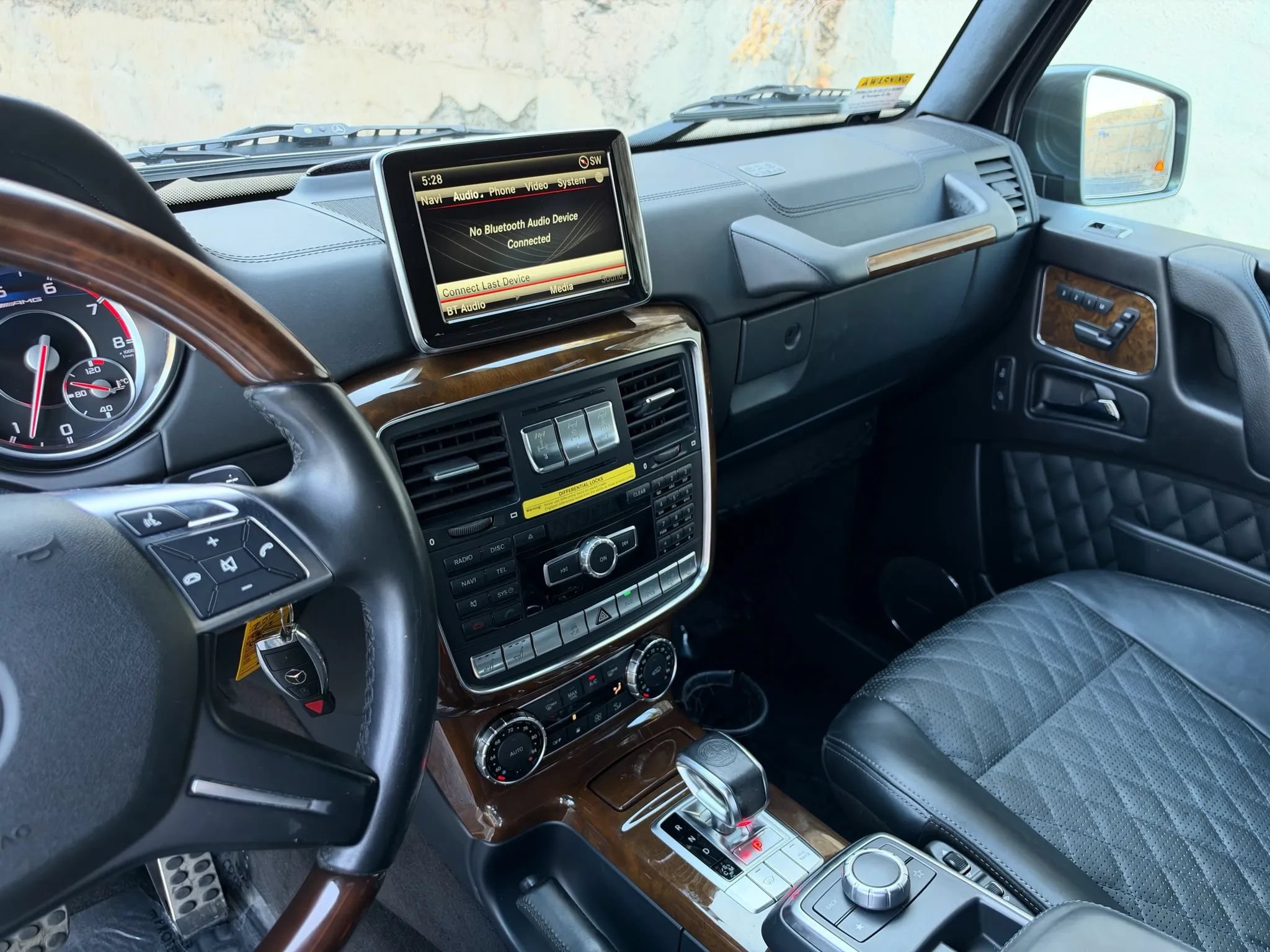 Used 2015 Mercedes-Benz G 63 AMG 4MATIC image 22