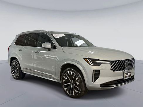 Used 2025 Volvo XC90 B6 Plus AWD/4WD image 9