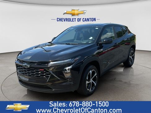 Used 2025 Chevrolet Trax RS w/ Driver Confidence Package FWD image 1