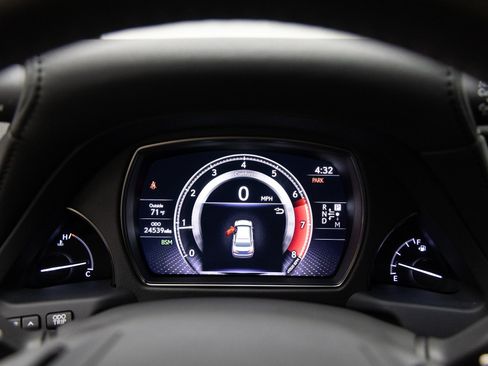 Used 2020 Lexus LS 500 w/ Accessory Package (Z2) image 17