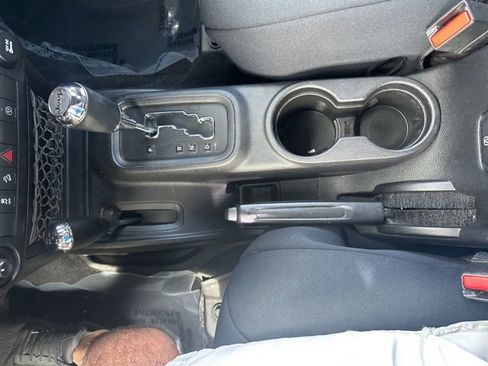 Used 2014 Jeep Wrangler Unlimited Rubicon w/ Connectivity Group image 18