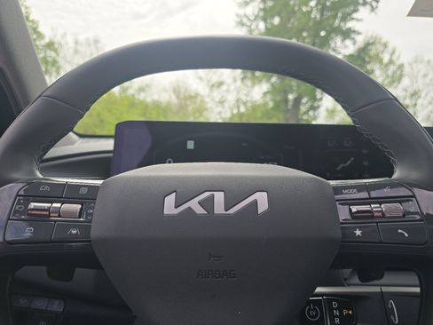 Used 2026 Kia EV9 Wind AWD/4WD image 28