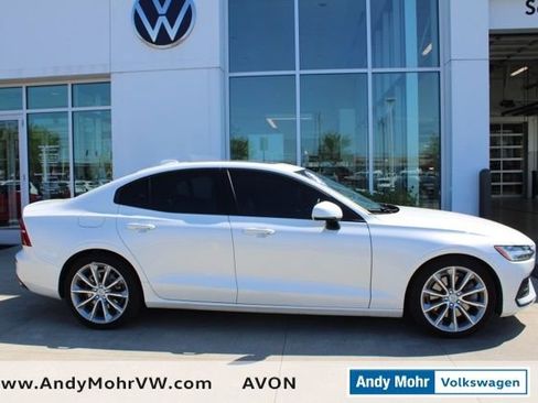 Used 2020 Volvo S60 T6 Momentum w/ Protection Package Premier AWD/4WD image 8