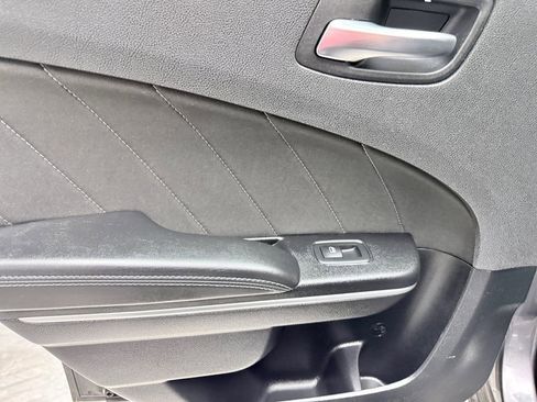 Used 2019 Dodge Charger Scat Pack RWD image 15